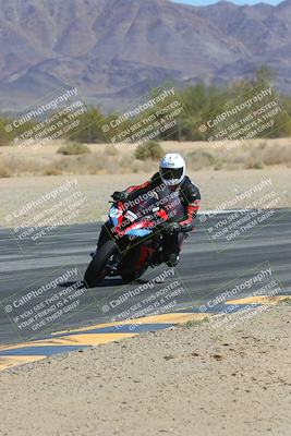 media/Mar-24-2025-Moto Forza (Mon) [[57ce5c5cff]]/1-Advanced Group/Session 3 (Turn 6 Inside)/